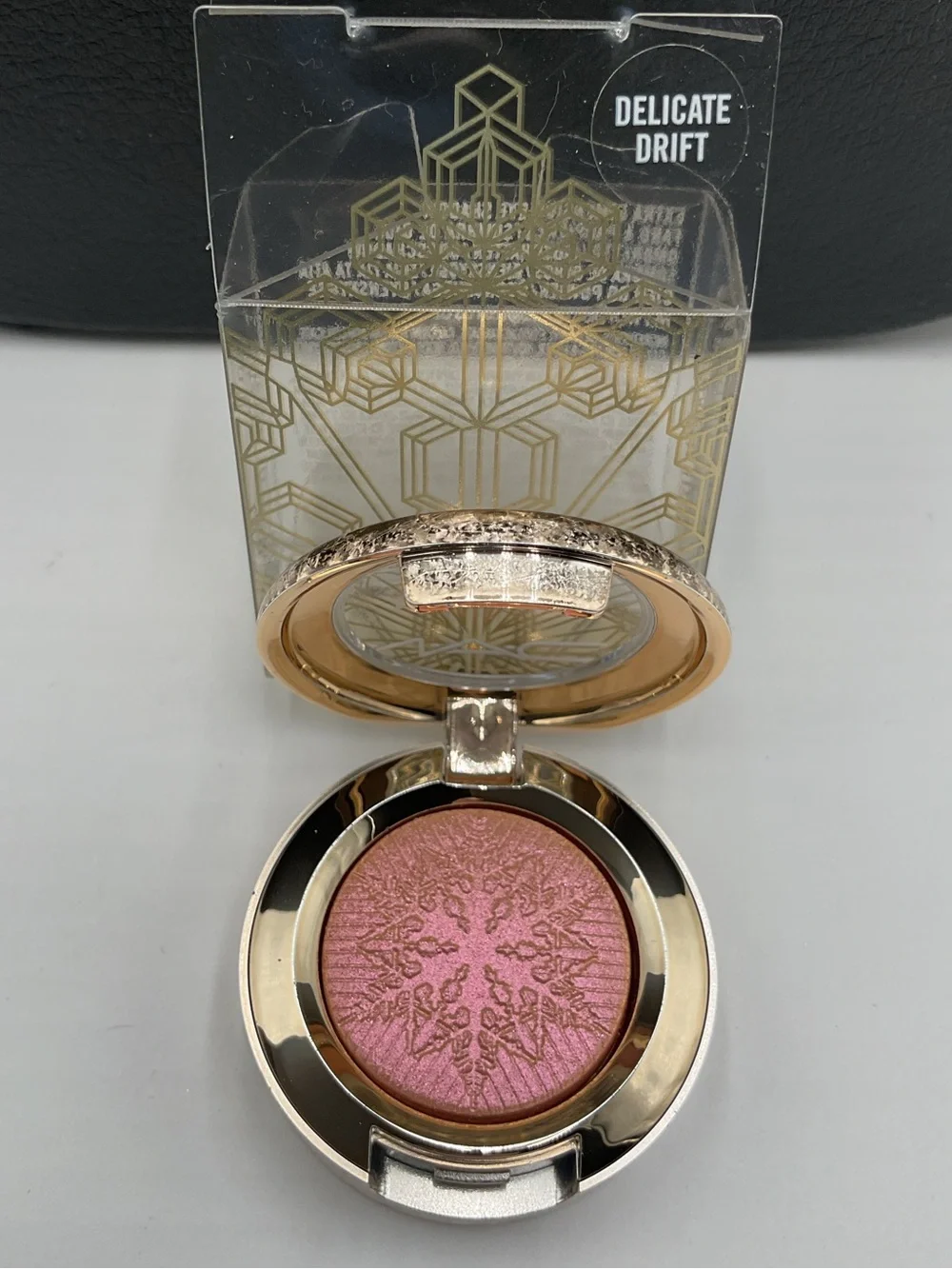 MAC Cosmetics Extra Dimension Eyeshadow Delicate Drift - BNIB, LE Discontinued